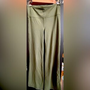 Like new flare leggings